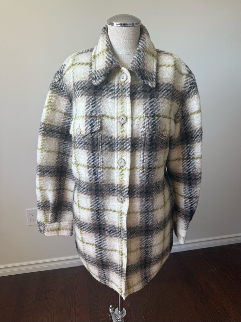 Wilfred Plaid Teddy Jacket in Cream, Black & Olive